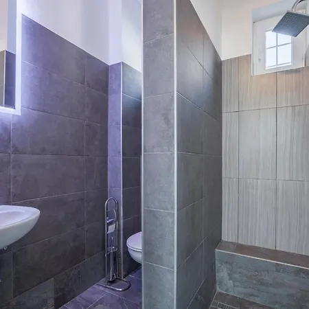 Mirador Balaton Panorama & Jacuzzi בלטונקראטיה