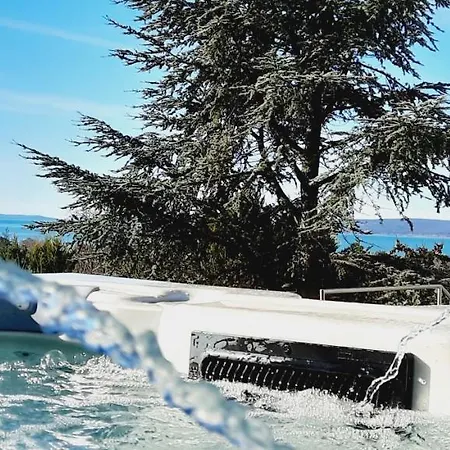 וילה Mirador Balaton Panorama & Jacuzzi בלטונקראטיה