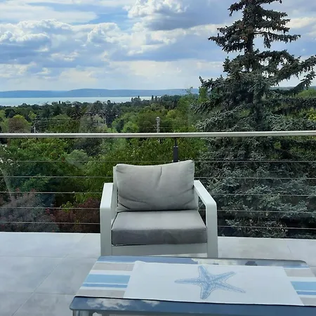 Mirador Balaton Panorama & Jacuzzi * בלטונקראטיה