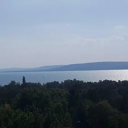 Mirador Balaton Panorama & Jacuzzi * בלטונקראטיה